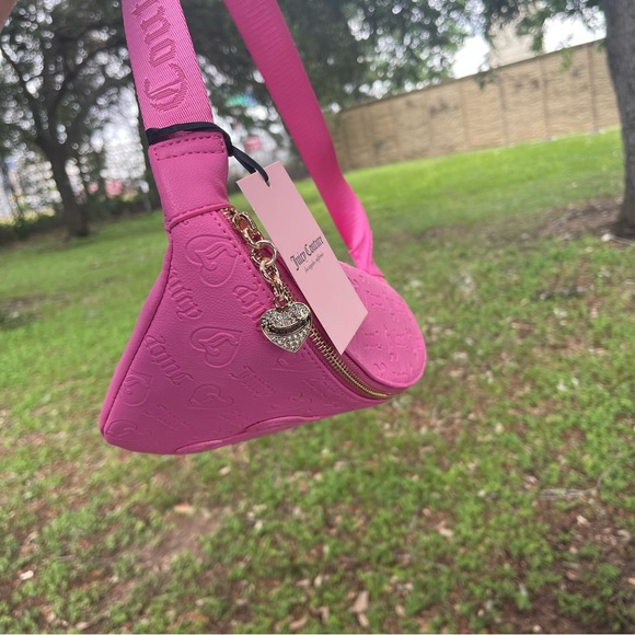 NWT Juicy Couture
Juicy Pink Upgrade U Fanny Pack
New with tags - Picture 6 of 11